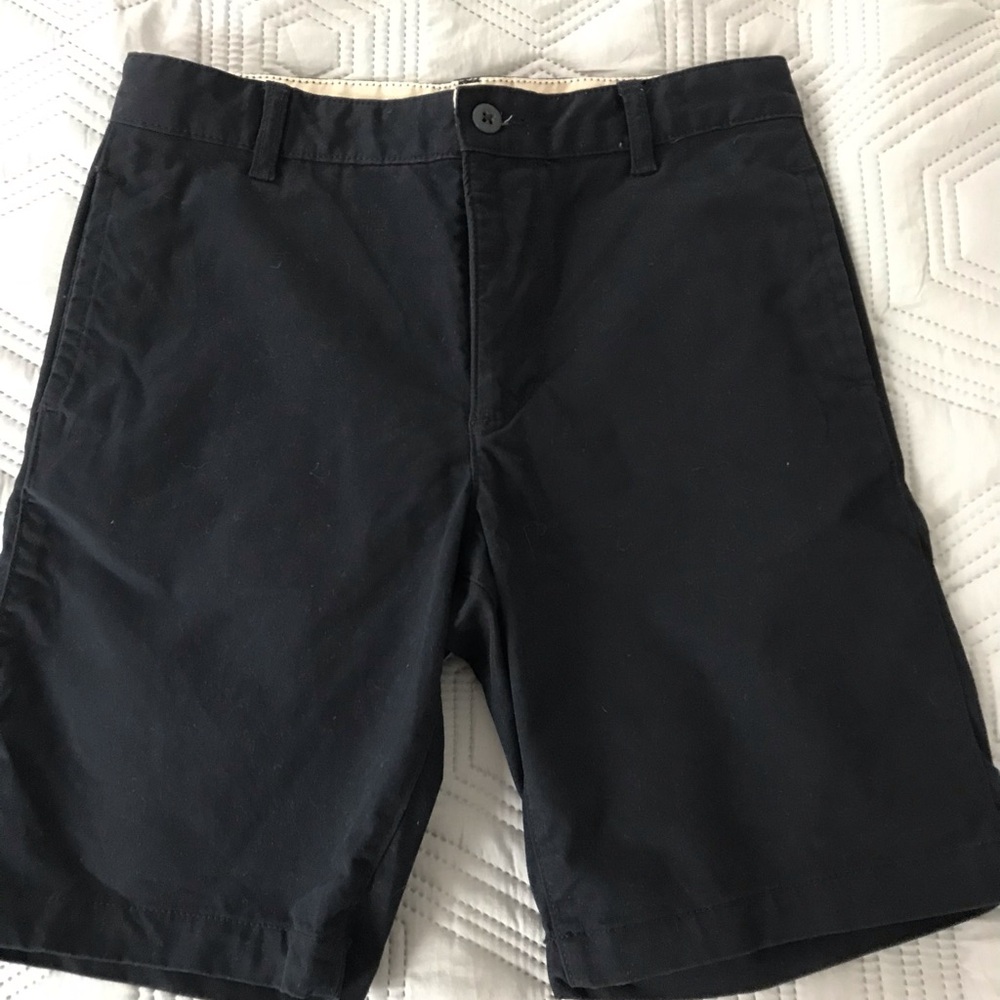 GAP Black Flat Front Chino Shorts - like new